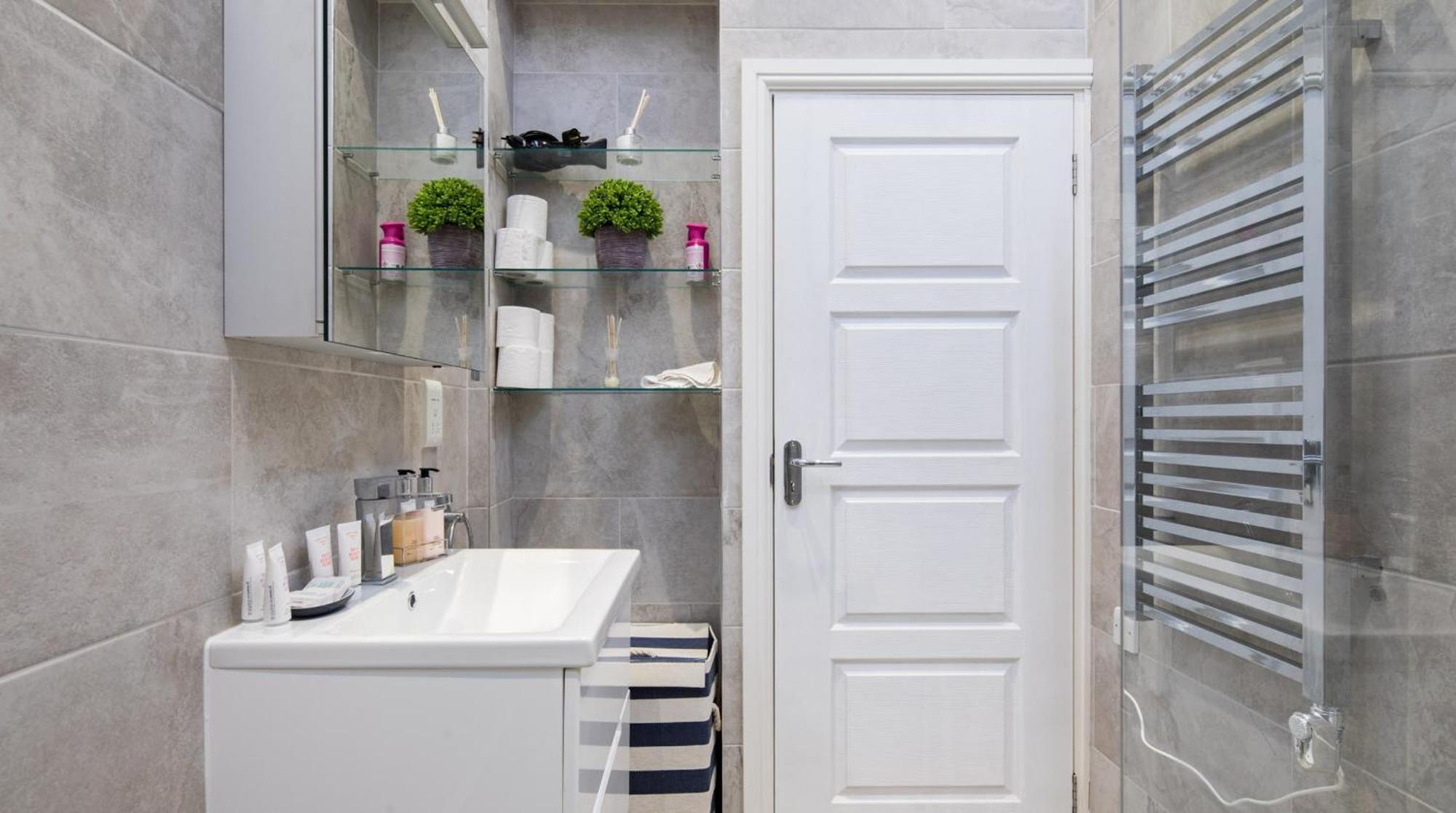 Casa Italia Near Kings Road In Chelsea With Wifi & Washing Machine Appartamento Londra